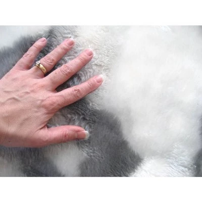Walk On Me Faux Fur Super Soft Kids Sheep Rug Tufted With Non-slip Backing Area Rug - Image 4